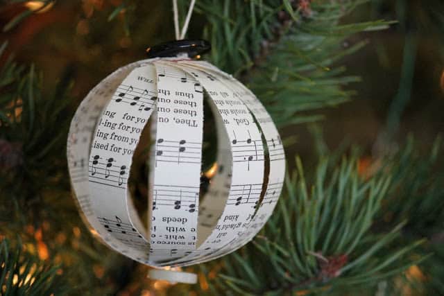 sheet music ornaments